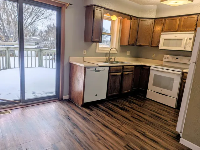 $175,900 | 2408 21st Avenue Southwest, Willmar, MN 56201