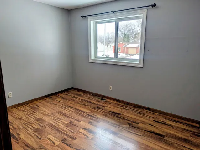 $175,900 | 2408 21st Avenue Southwest, Willmar, MN 56201