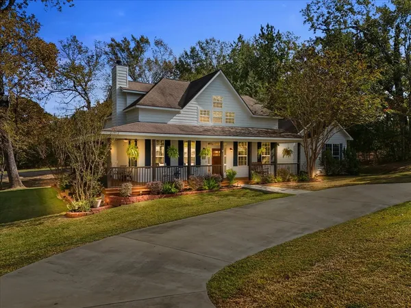 $565,000 | 880 Paradise Drive, Coldspring, TX 77331
