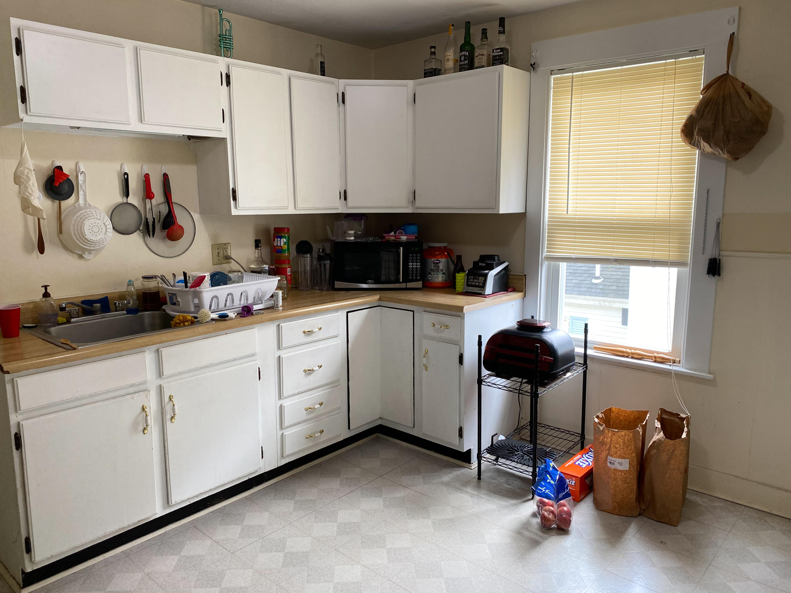 18-20 Boutelle Road Bangor, ME 04401 - Photo 17 of 22 20 Kitchen