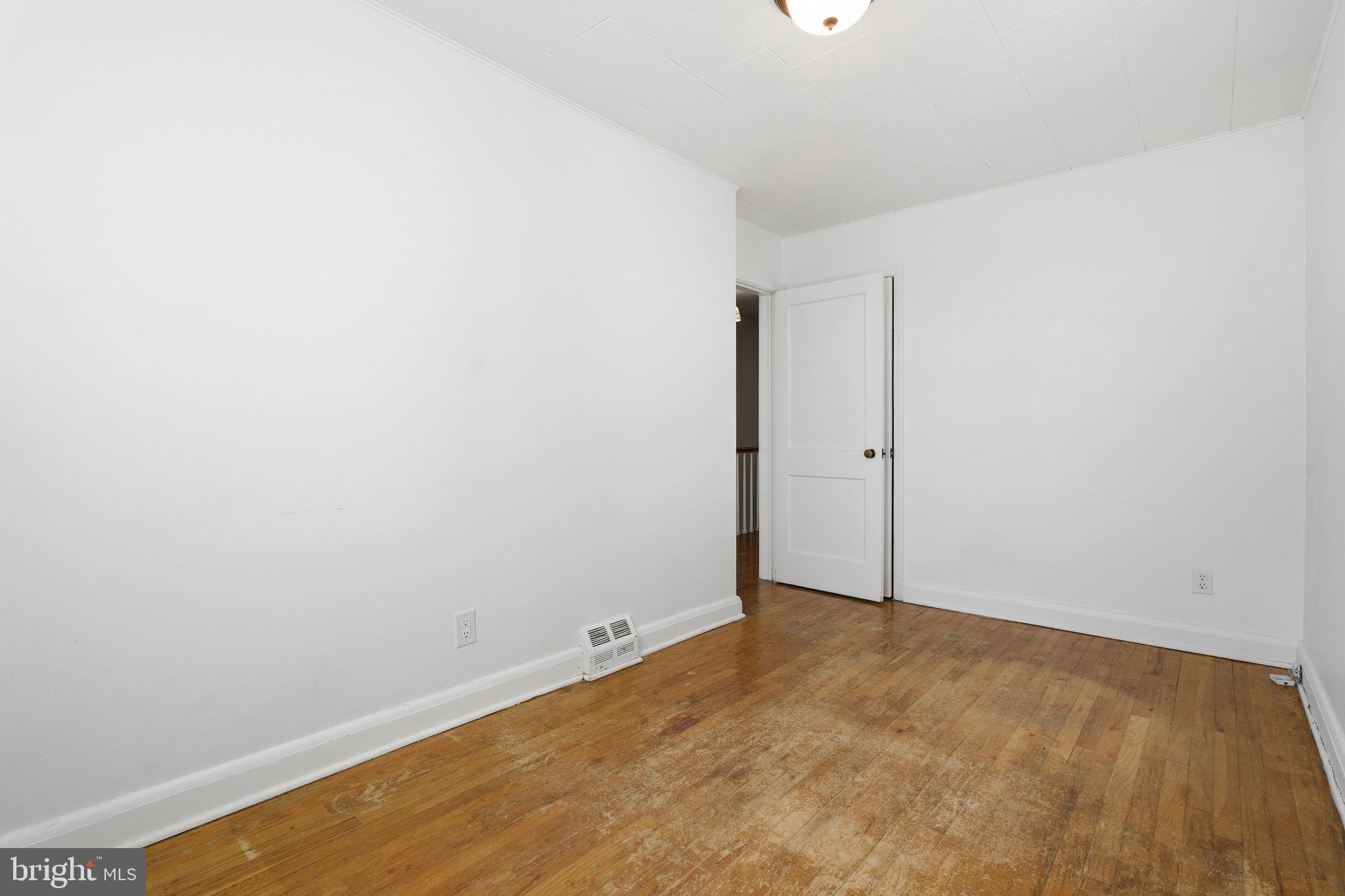 559 Welbrook Road Baltimore, MD 21221 - Photo 14 of 25 Gallery Image 14