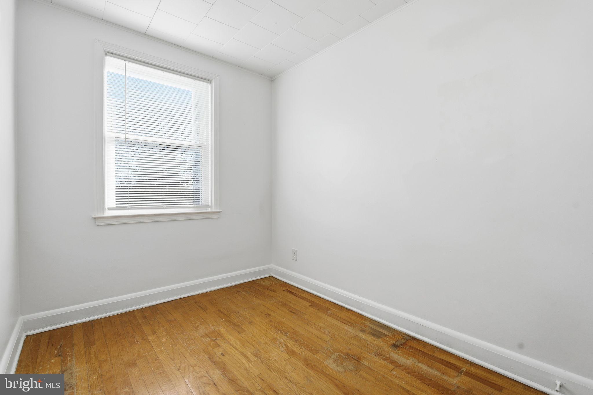 559 Welbrook Road Baltimore, MD 21221 - Photo 16 of 25 Gallery Image 16