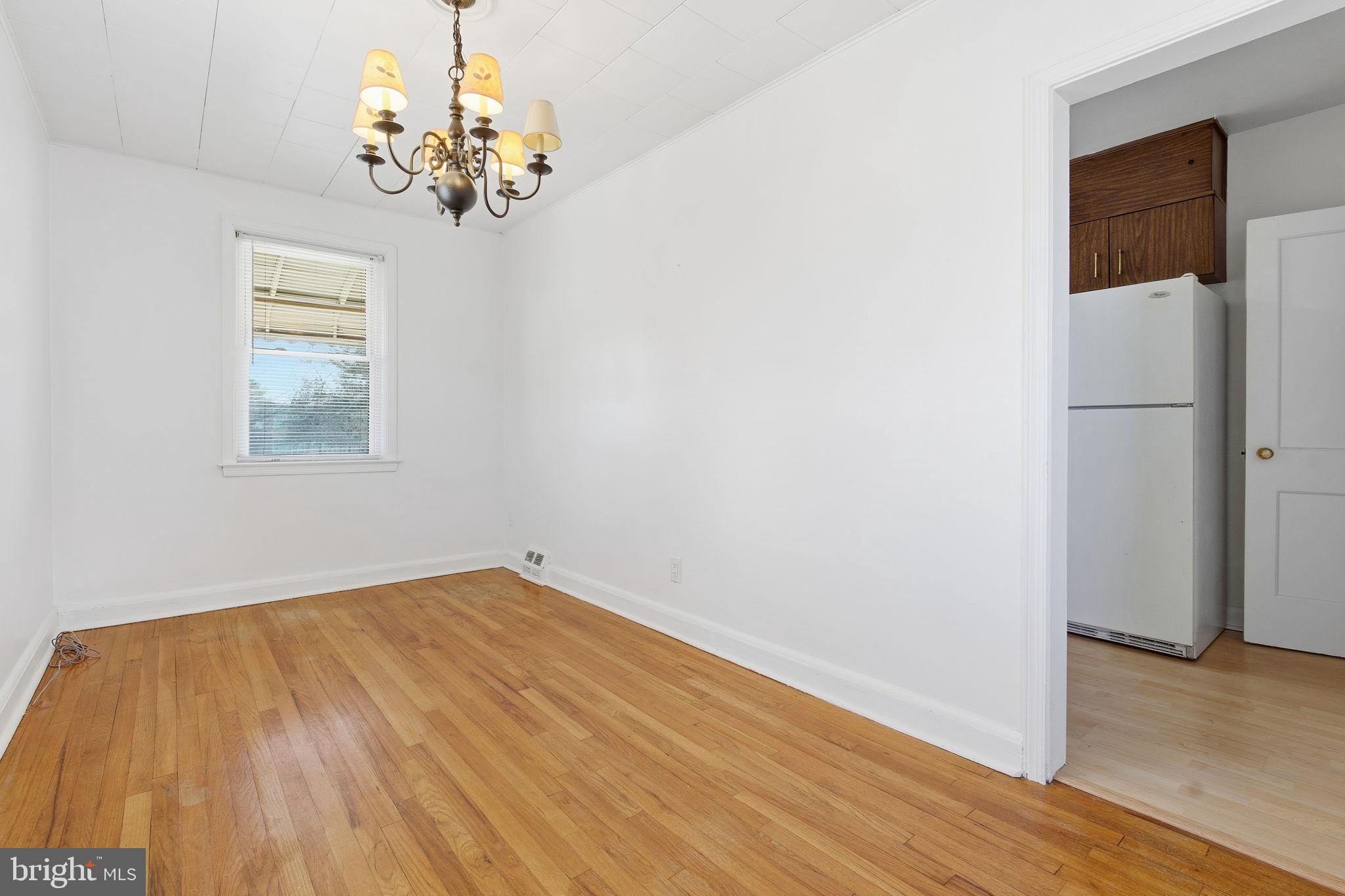 559 Welbrook Road Baltimore, MD 21221 - Photo 9 of 25 Gallery Image 9
