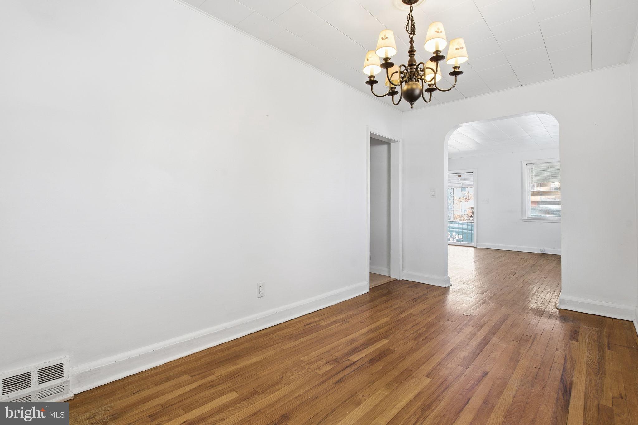 559 Welbrook Road Baltimore, MD 21221 - Photo 10 of 25 Gallery Image 10