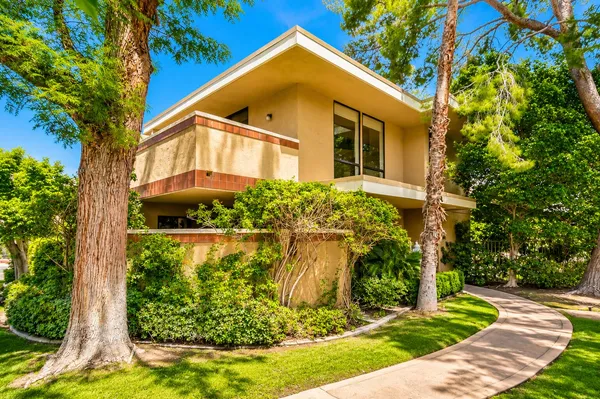 $399,000 | 2501 North Indian Canyon Drive, Unit 603, Palm Springs, CA 92262