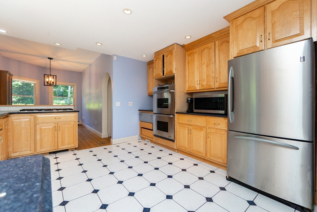 133 Concord Road Sudbury, MA 01776 - Photo 2 of 32