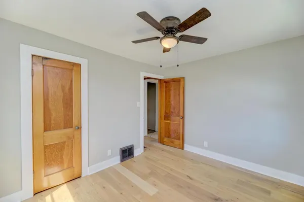 $269,900 | 904 Caton Avenue, Joliet, IL 60435