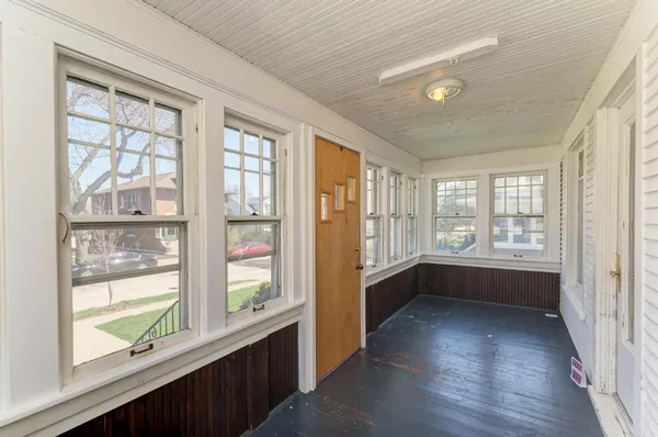 $269,900 | 904 Caton Avenue, Joliet, IL 60435