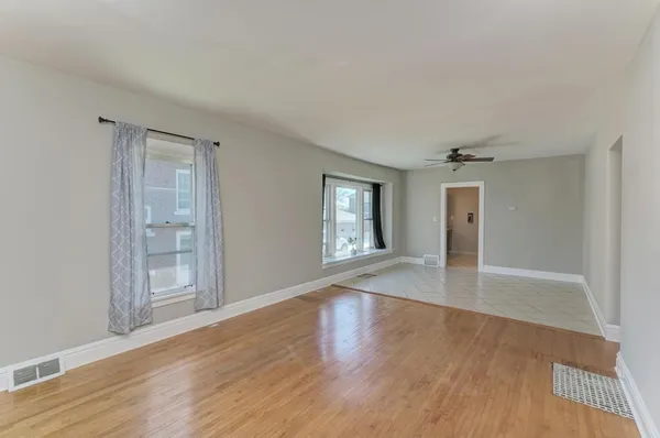 $269,900 | 904 Caton Avenue, Joliet, IL 60435