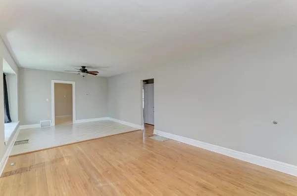 $269,900 | 904 Caton Avenue, Joliet, IL 60435