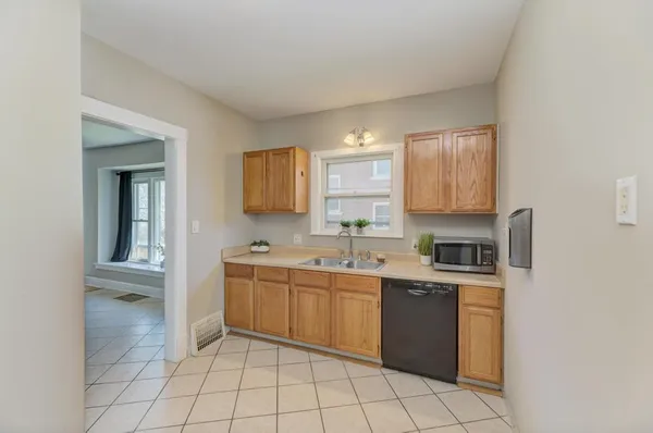 $269,900 | 904 Caton Avenue, Joliet, IL 60435
