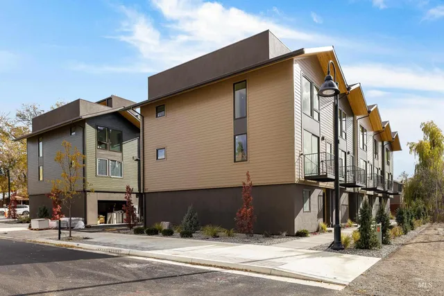 $869,900 | 317 North River Street, Unit 2 2, Hailey, ID 83333