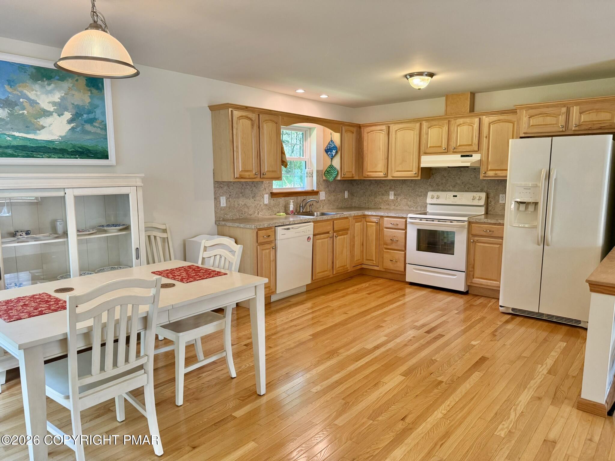 111 Gower Road Albrightsville, PA 18210 - Photo 6 of 48 Kitchen and Dining