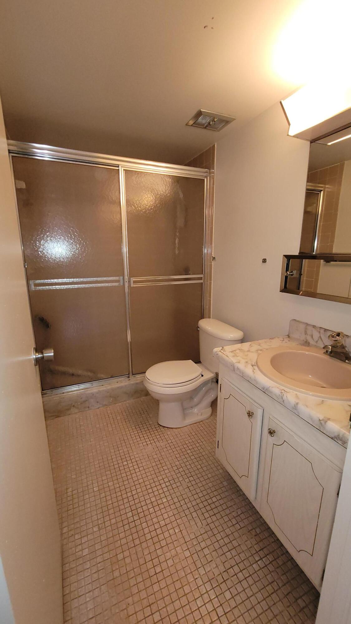 2 Golfs Edge, Unit F West Palm Beach, FL 33417 - Photo 15 of 43 15