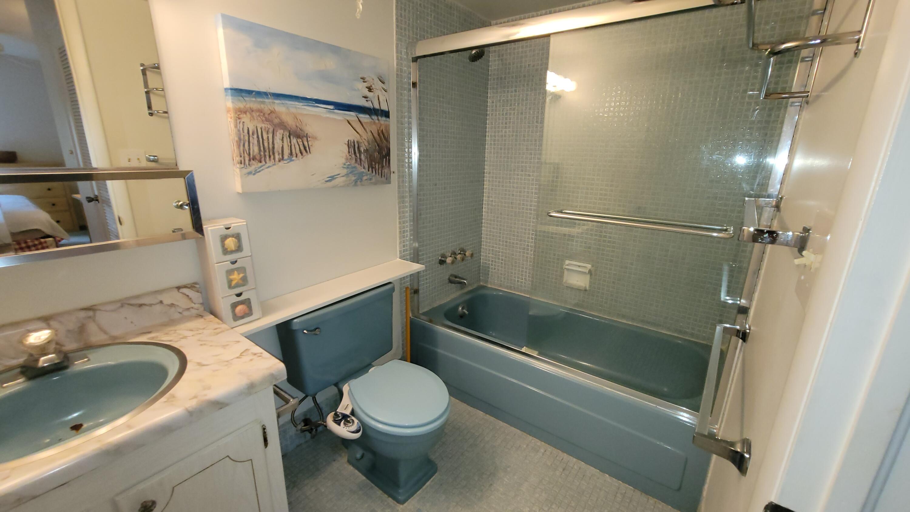 2 Golfs Edge, Unit F West Palm Beach, FL 33417 - Photo 20 of 43 20