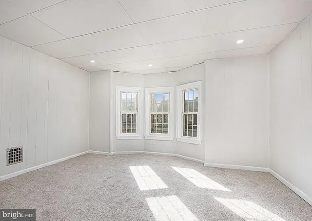 $2,050 | 851 South Street, Pottstown, PA 19464