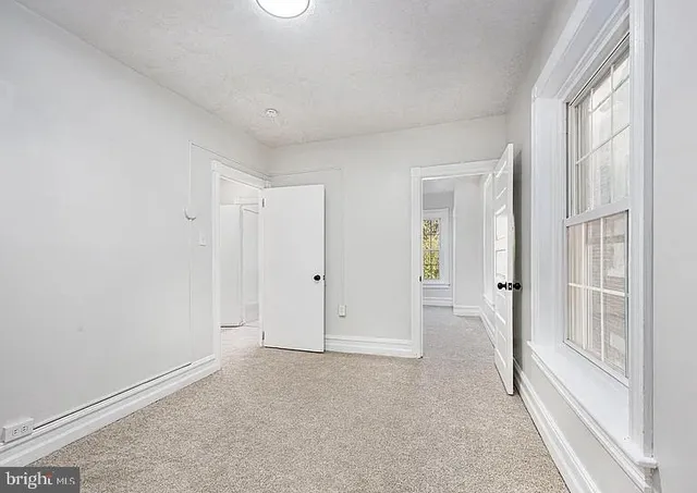 $2,050 | 851 South Street, Pottstown, PA 19464