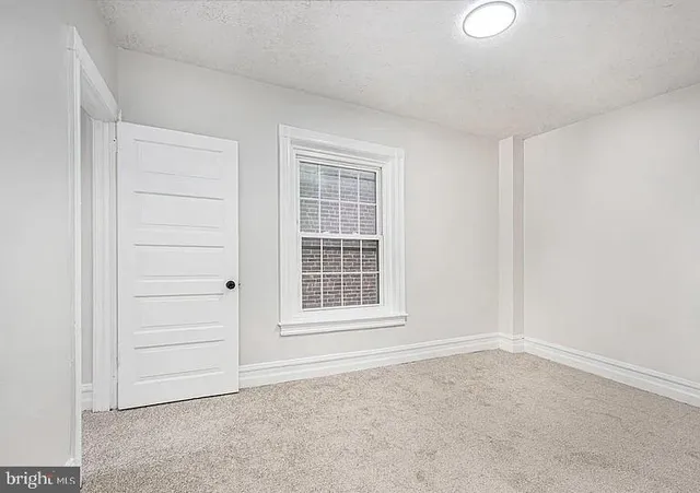 $2,050 | 851 South Street, Pottstown, PA 19464