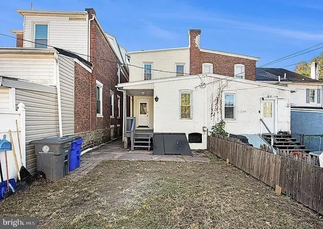 $2,050 | 851 South Street, Pottstown, PA 19464