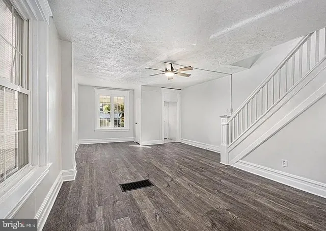 $2,050 | 851 South Street, Pottstown, PA 19464