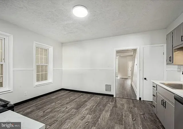 $2,050 | 851 South Street, Pottstown, PA 19464