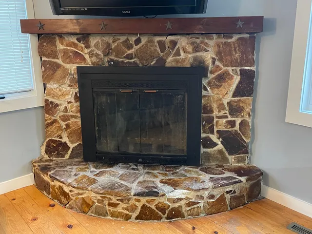 $279,000 | 25490 Front Street, Mattawan, MI 49071