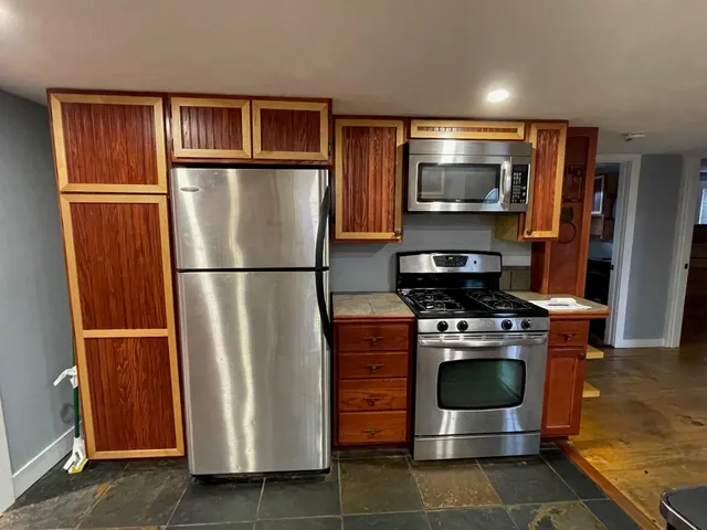 $279,000 | 25490 Front Street, Mattawan, MI 49071