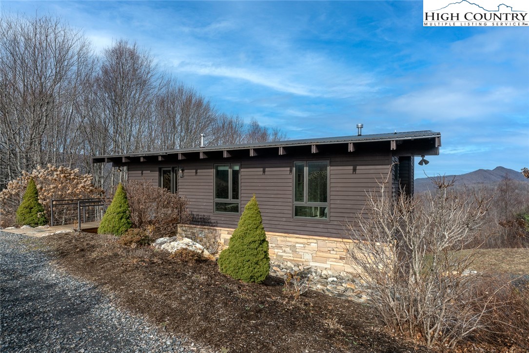 697 Kings Rdg Trail Todd, NC 28684 - Photo 4 of 49 Gallery Image 4