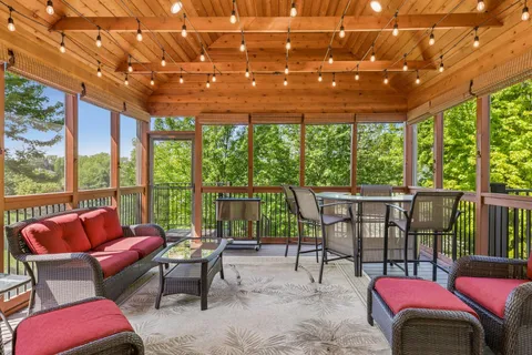 $1,400,000 | 1981 Topaz Drive, Chanhassen, MN 55317