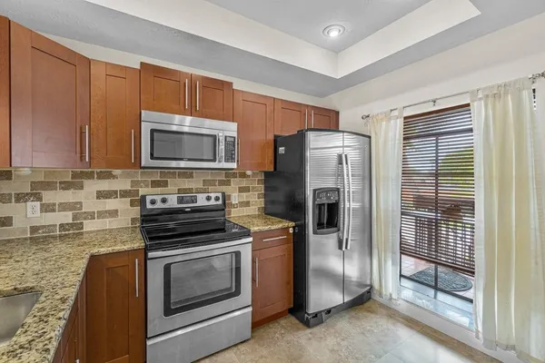 $2,200 | 2371 Southwest 15th Street, Unit 100, Deerfield Beach, FL 33442