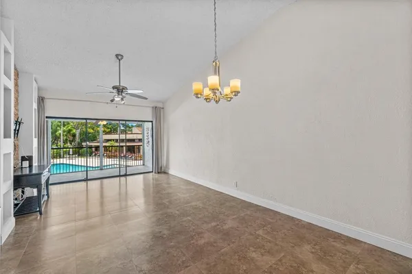 $2,200 | 2371 Southwest 15th Street, Unit 100, Deerfield Beach, FL 33442