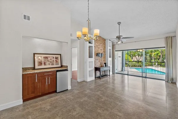 $2,200 | 2371 Southwest 15th Street, Unit 100, Deerfield Beach, FL 33442