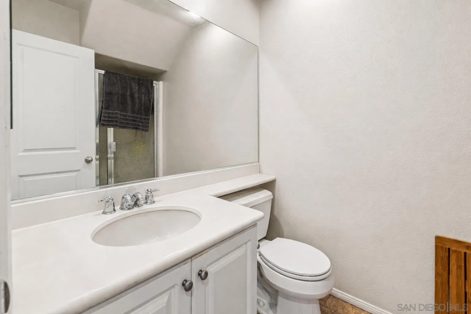 28922 Newport Road Temecula, CA 92591 - Photo 7 of 33 Downstairs bathroom