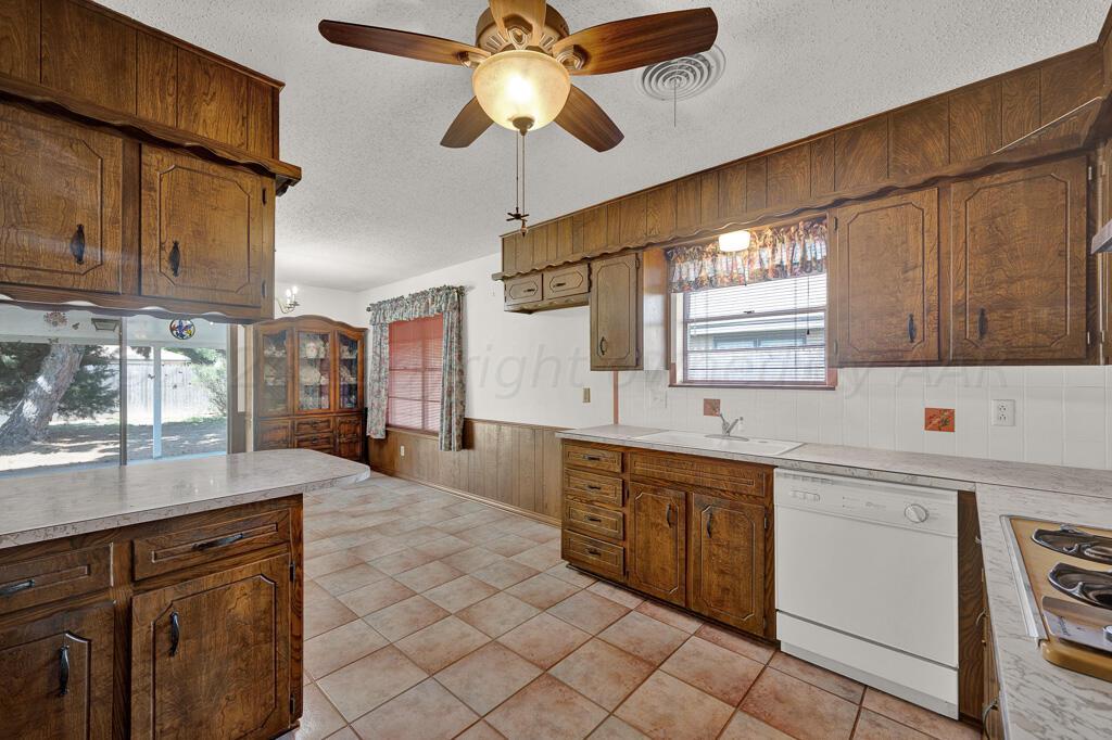 8406 Olympia Drive Amarillo, TX 79110 - Photo 14 of 19 kitchen 2