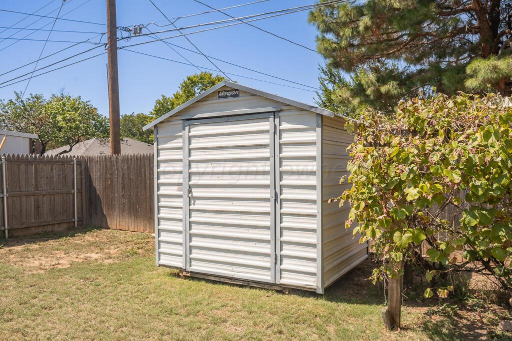8406 Olympia Drive Amarillo, TX 79110 - Photo 16 of 19 backyard 2