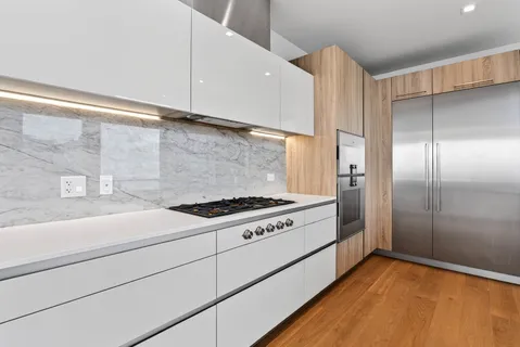 $2,325,000 | 363 East Wacker Drive, Unit 3709, Chicago, IL 60601