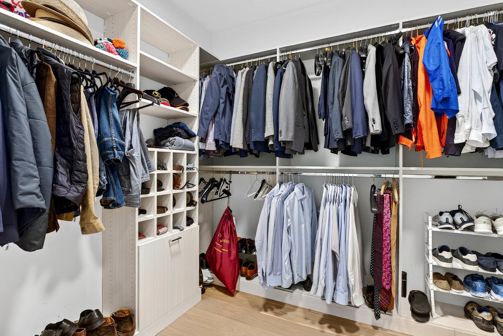 363 East Wacker Drive, Unit 3709 Chicago, IL 60601 - Photo 29 of 55