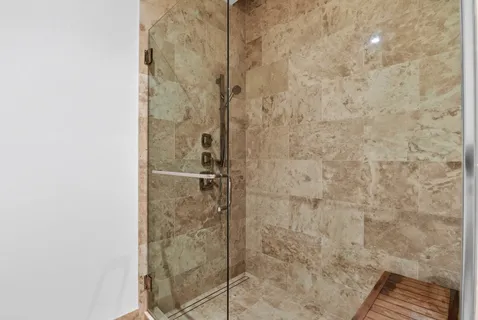 $2,325,000 | 363 East Wacker Drive, Unit 3709, Chicago, IL 60601