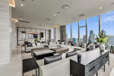 $2,325,000 | 363 East Wacker Drive, Unit 3709, Chicago, IL 60601