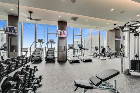 $2,325,000 | 363 East Wacker Drive, Unit 3709, Chicago, IL 60601