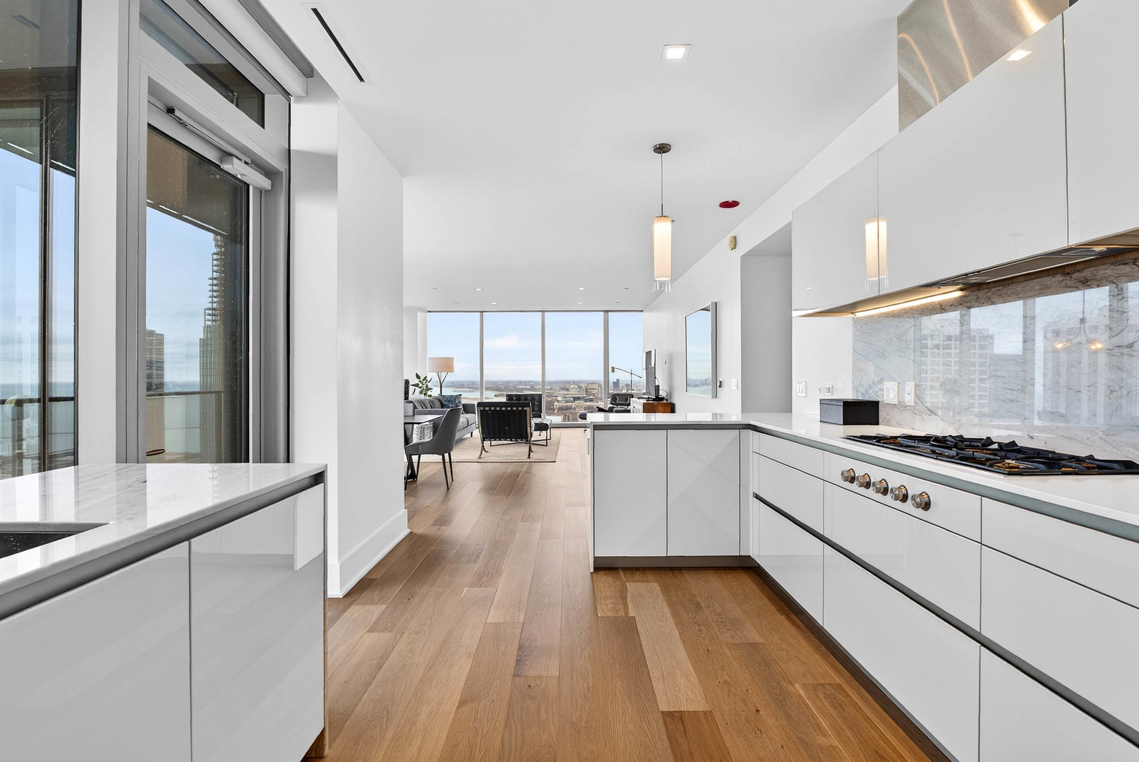 363 East Wacker Drive, Unit 3709 Chicago, IL 60601 - Photo 10 of 55