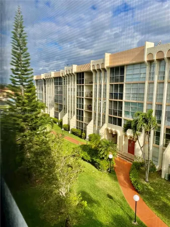 $1,850 | 851 Three Islands Boulevard, Unit 414, Hallandale Beach, FL 33009