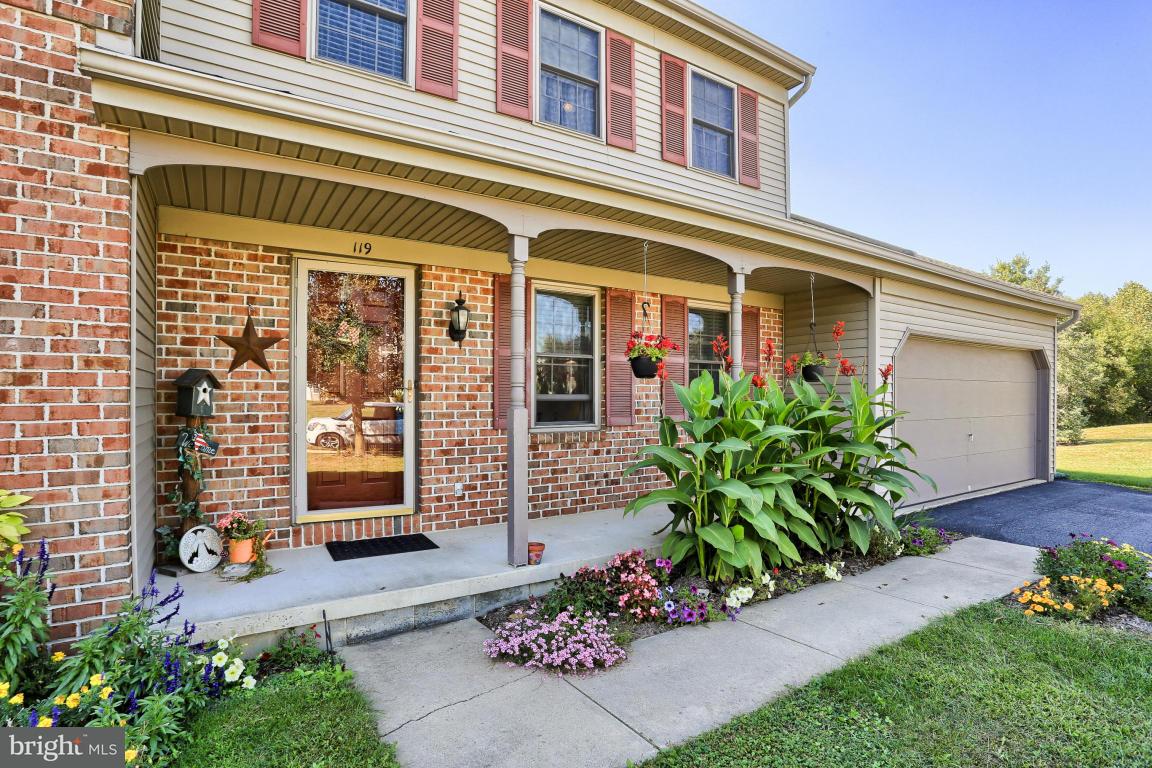 119 Laurie Lane Lititz, PA 17543 - Photo 2 of 27 Gallery Image 2