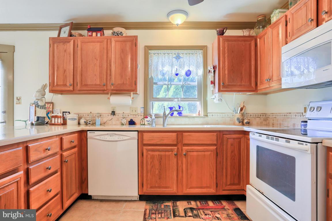 119 Laurie Lane Lititz, PA 17543 - Photo 11 of 27 Gallery Image 11