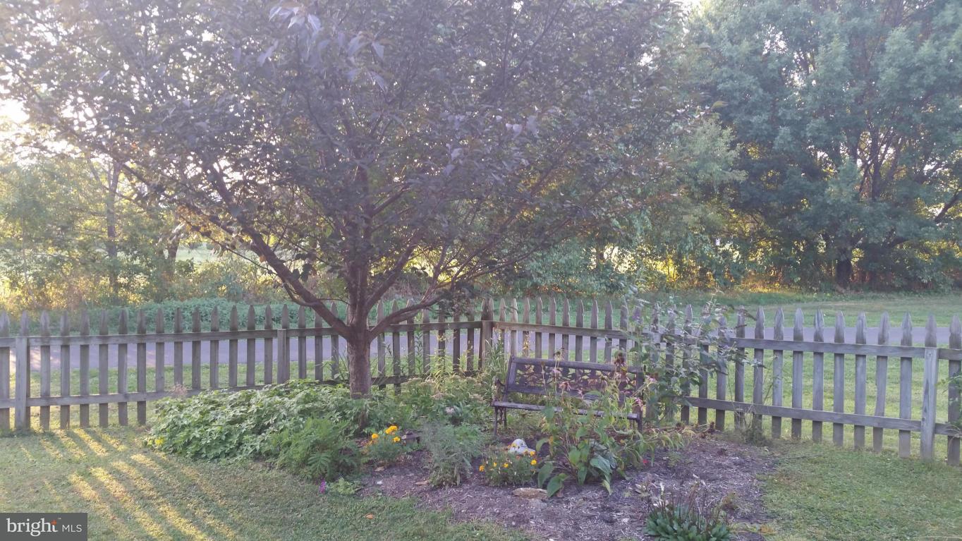 119 Laurie Lane Lititz, PA 17543 - Photo 23 of 27 Gallery Image 23