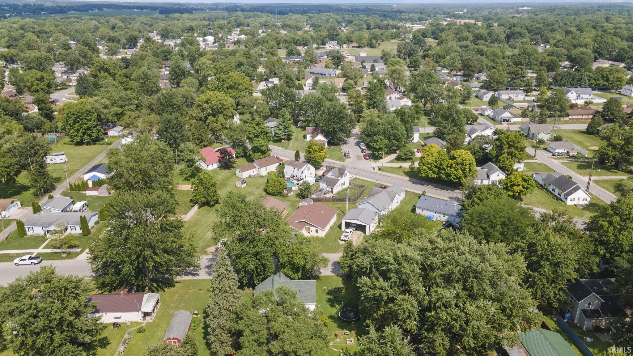 927 Line Street Decatur, IN 46733 - Photo 6 of 33