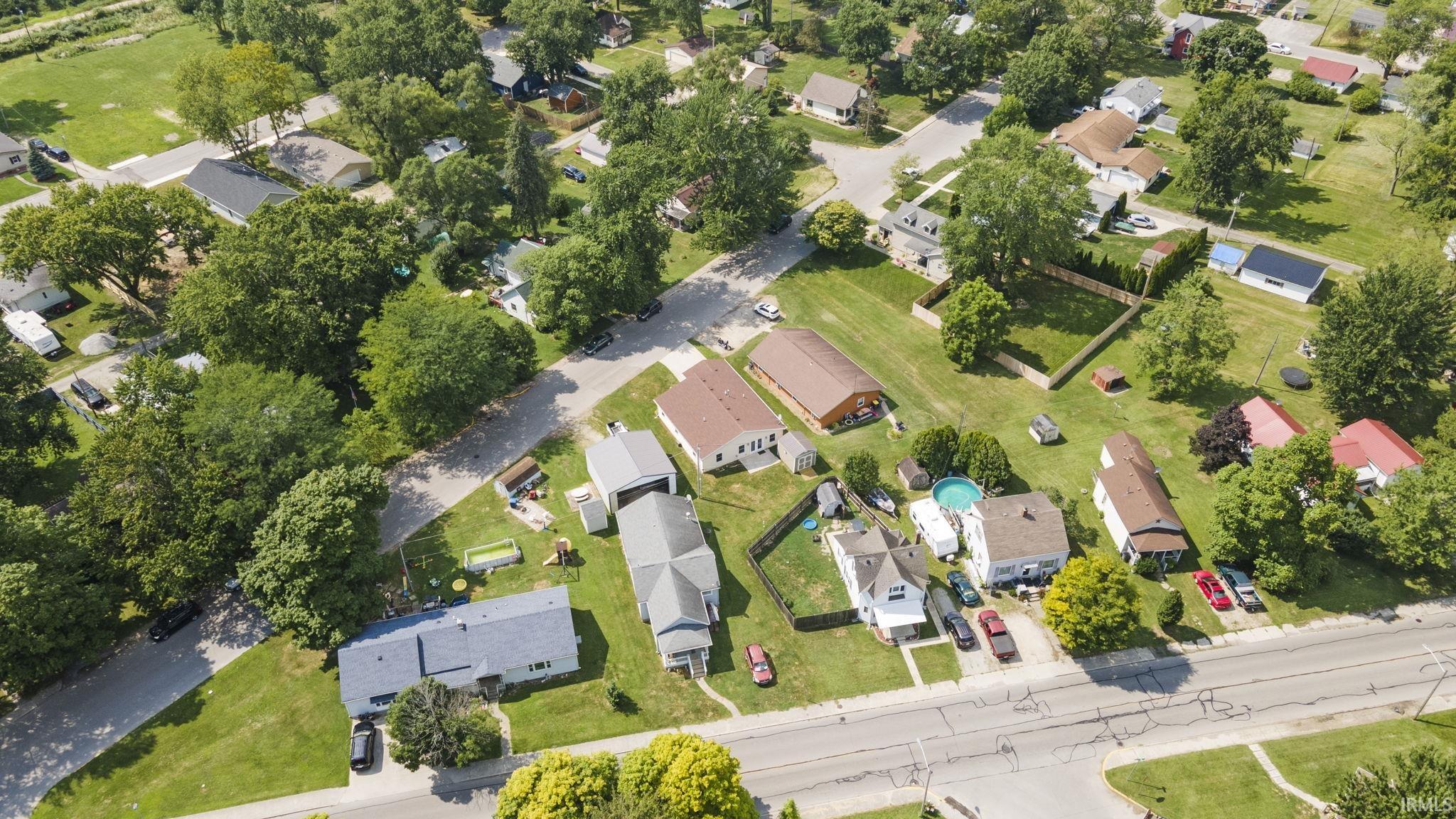 927 Line Street Decatur, IN 46733 - Photo 8 of 33