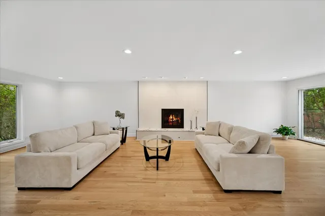 $1,499,000 | 2005 Keats Lane, Highland Park, IL 60035