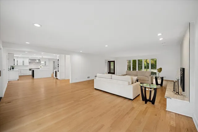 $1,499,000 | 2005 Keats Lane, Highland Park, IL 60035