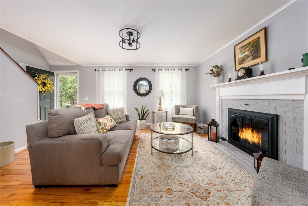 61 Angus Way Barnstable, MA 02632 - Photo 7 of 36